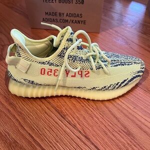 YEEZY BOOST 350 V2